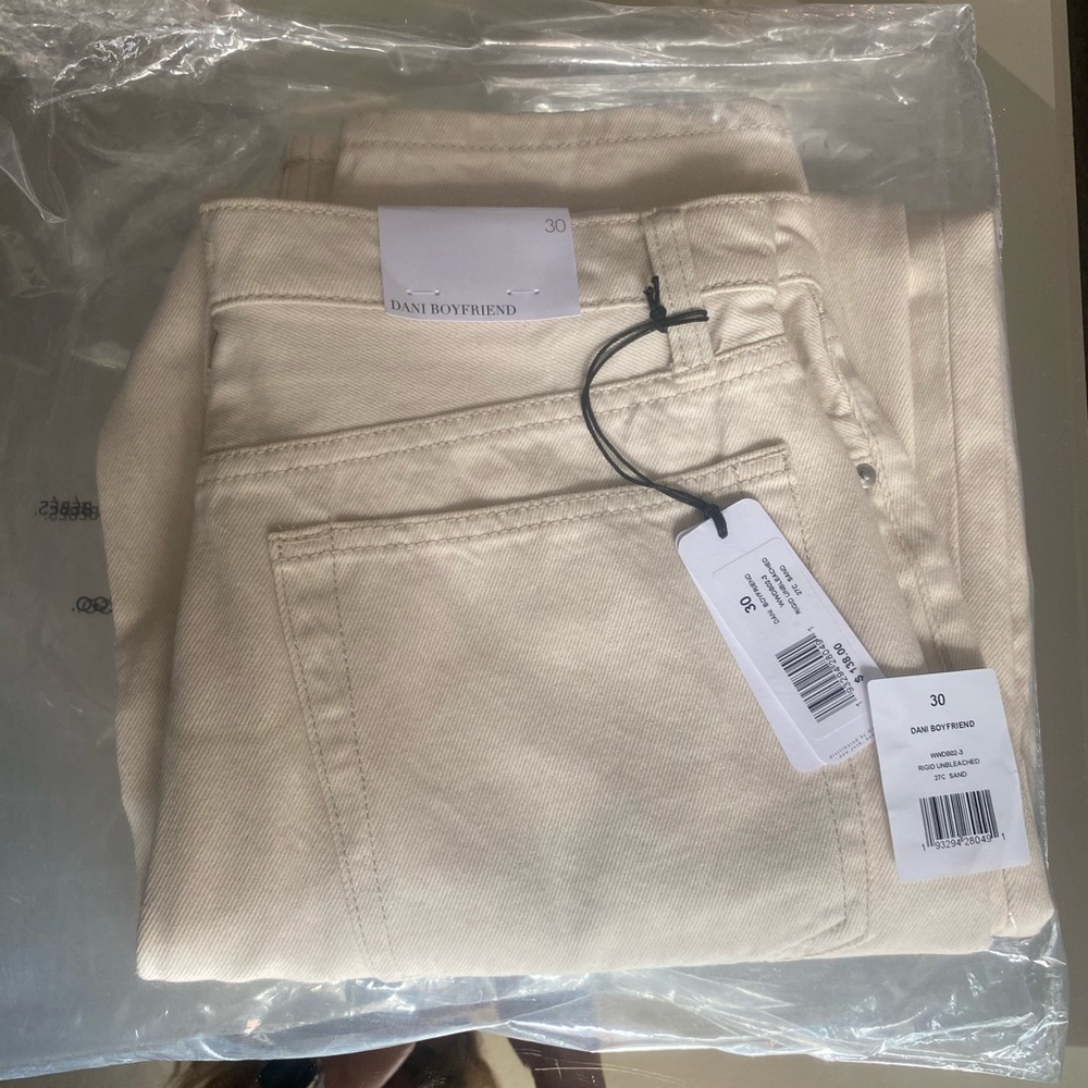 weworewhat Dani Boyfriend Jeans Sand 30 - Picture 4 of 4